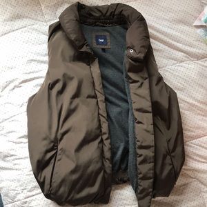 Brown gap vest